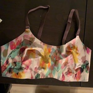 Knix evolution bra size 4